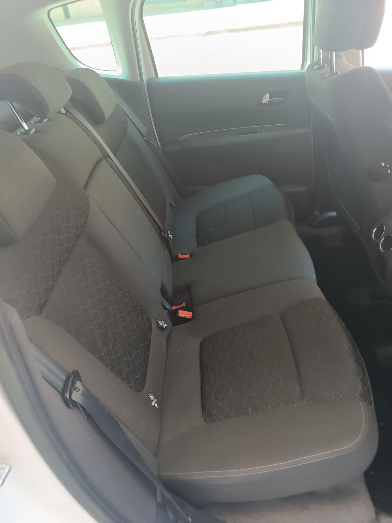 Peugeot 3008 1.6 e-HDi 115CV CAMBIO AUTOMATICO FULL