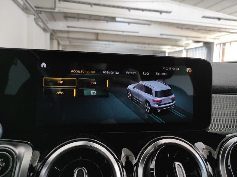 Mercedes-Benz GLB (X247) - GLB 200 d Automatic Business Extra