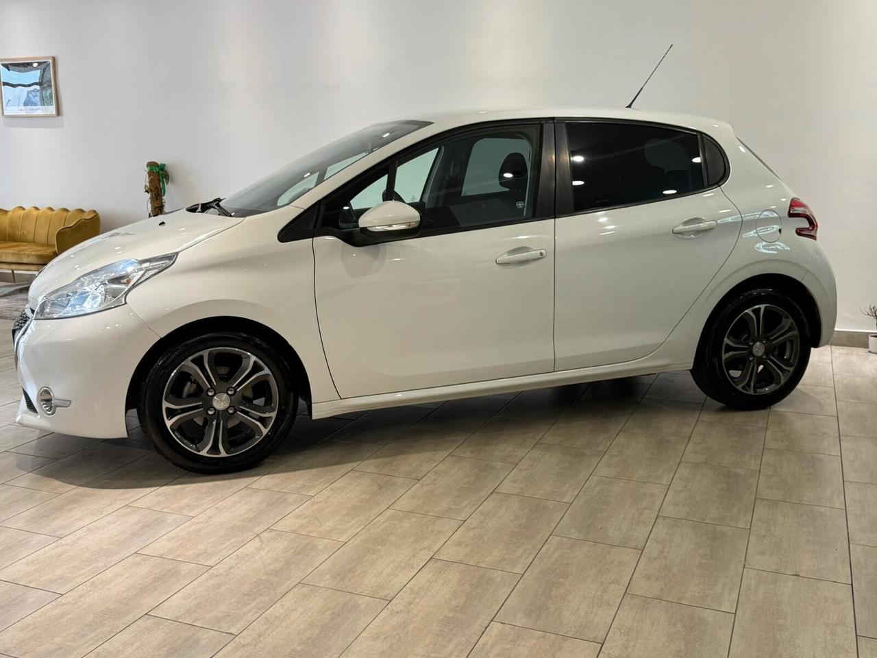 PEUGEOT 208 1.4 95CV BENZINA/GPL ANNO 2015 CON SOLI 119.000 KM