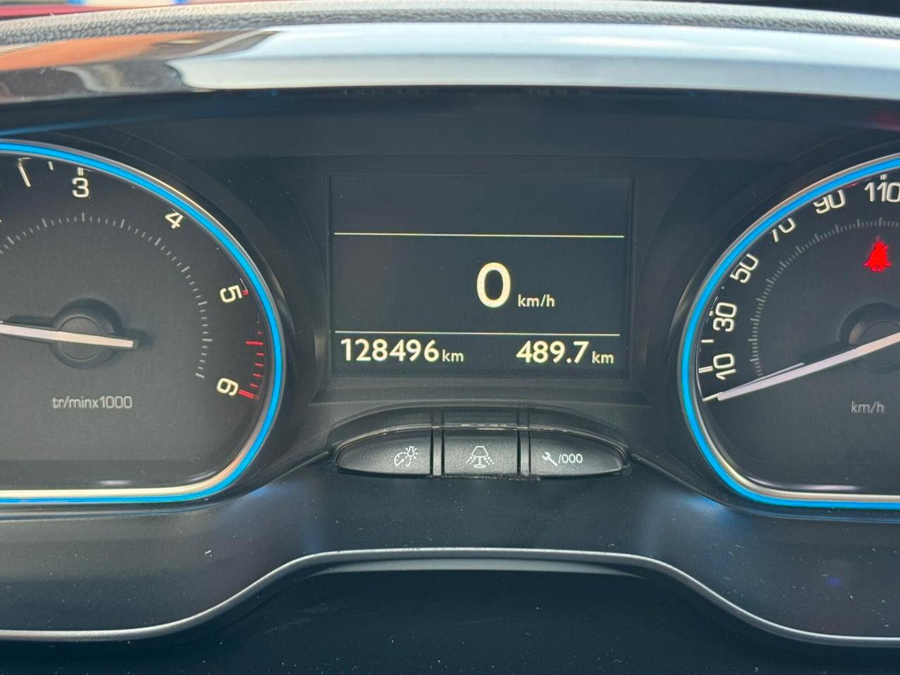 Peugeot 2008 1.6 BlueHDi 100cv Allure