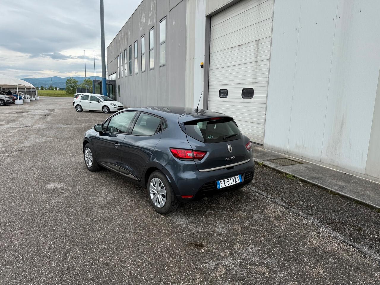 Renault Clio TCe 12V 75 CV 5 porte Moschino Life