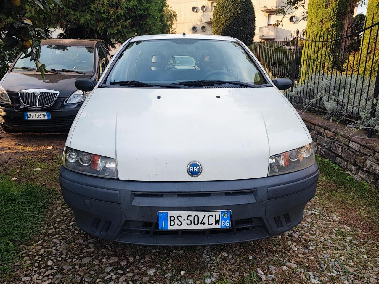 Fiat Punto 1.2i Benz 3 porte neopatentati