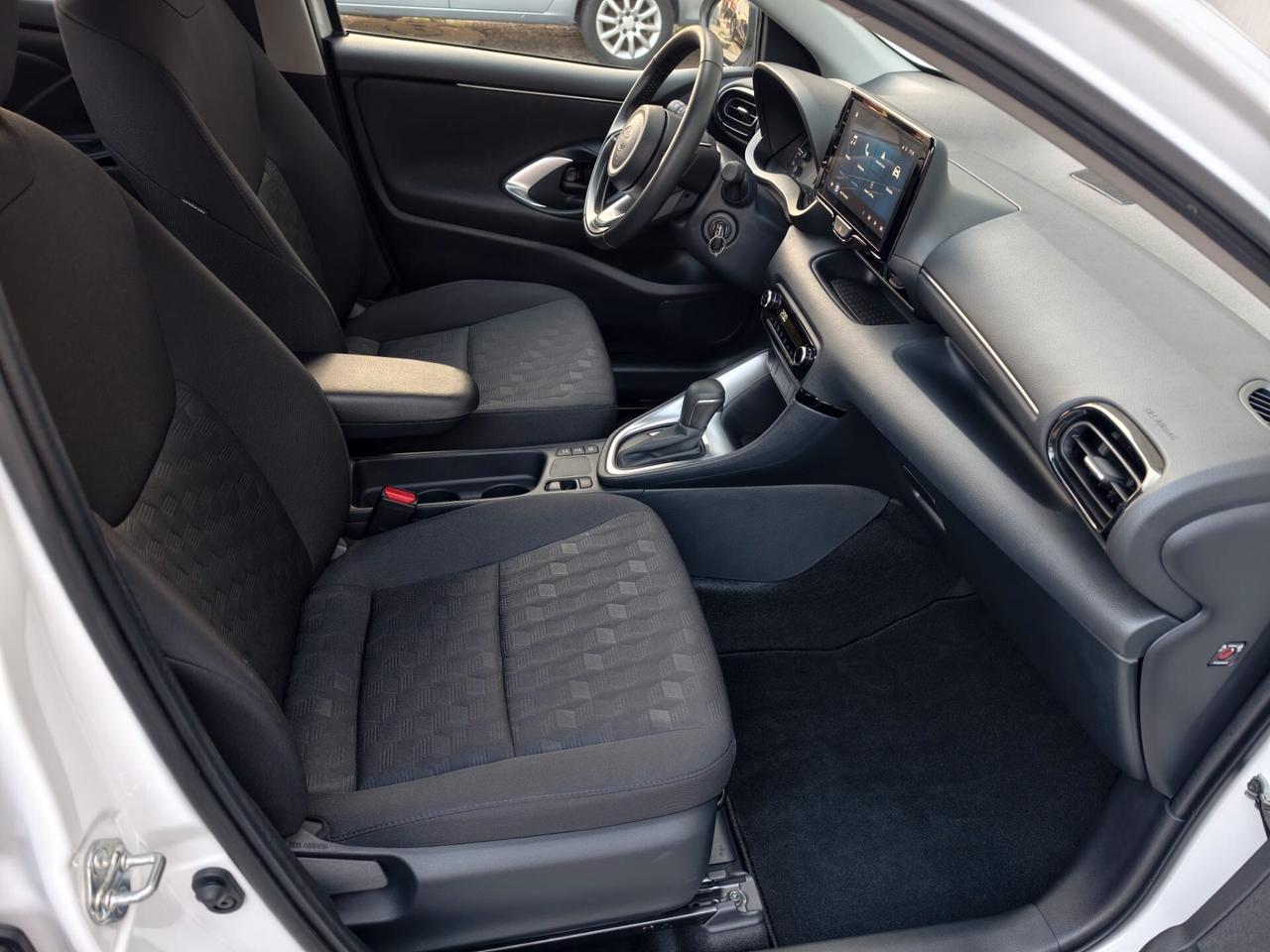 Toyota Yaris IBRIDA NO VINCOLI FINANZIARI NUOVA 2024