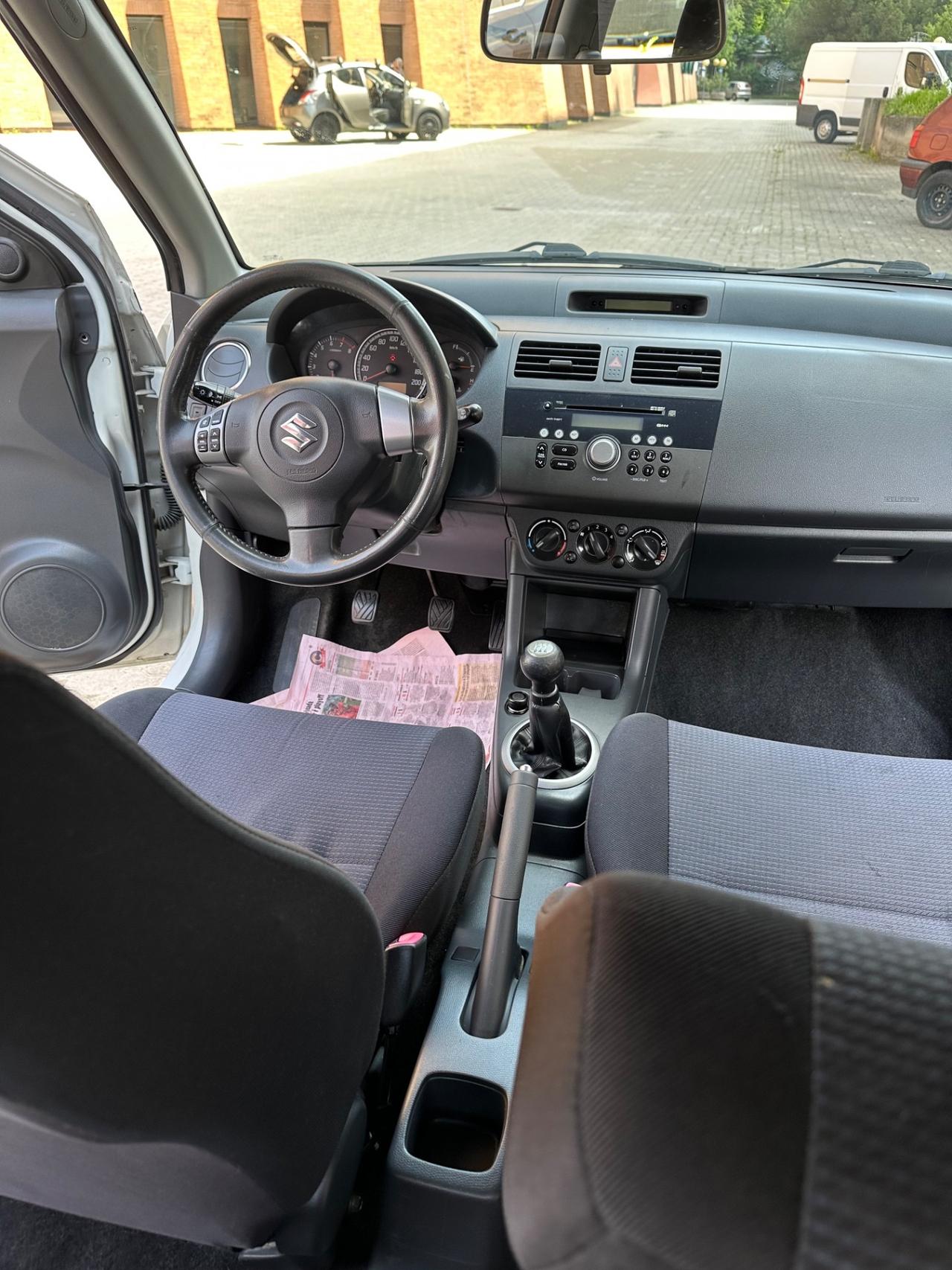 Suzuki Swift 1.3 4x4 5p. Outdoor Line GL