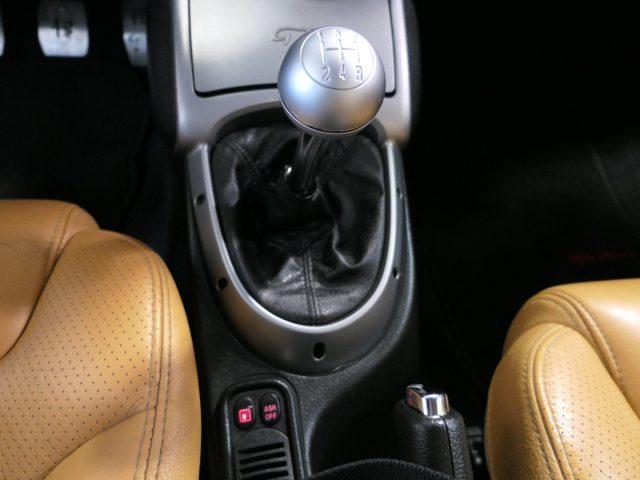 ALFA ROMEO GT 2.0 JTS 16V Distinctive