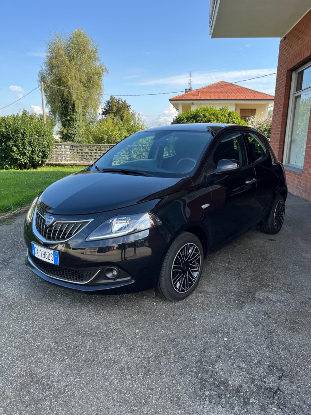 Lancia Ypsilon 1.0 5 porte S&S Hybrid Gold Plus