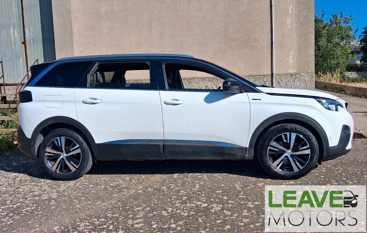 Peugeot 5008 HDi 130cv EAT8 (M1541)