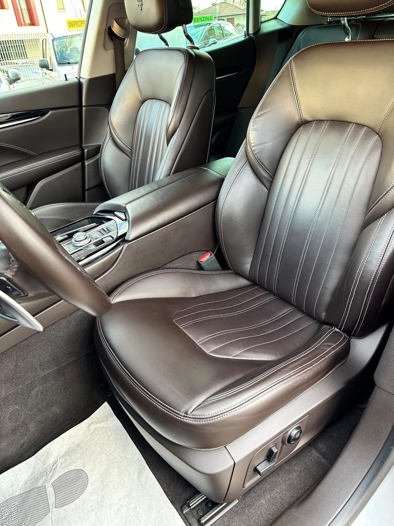 Maserati Levante 3.0d V6 250Cv AWD - Km Certificati