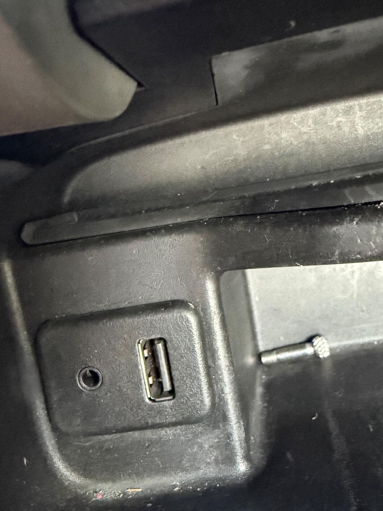 Chevrolet Aveo 5p 1.2 benzina Neopatentati UNIPROPRIETÀ