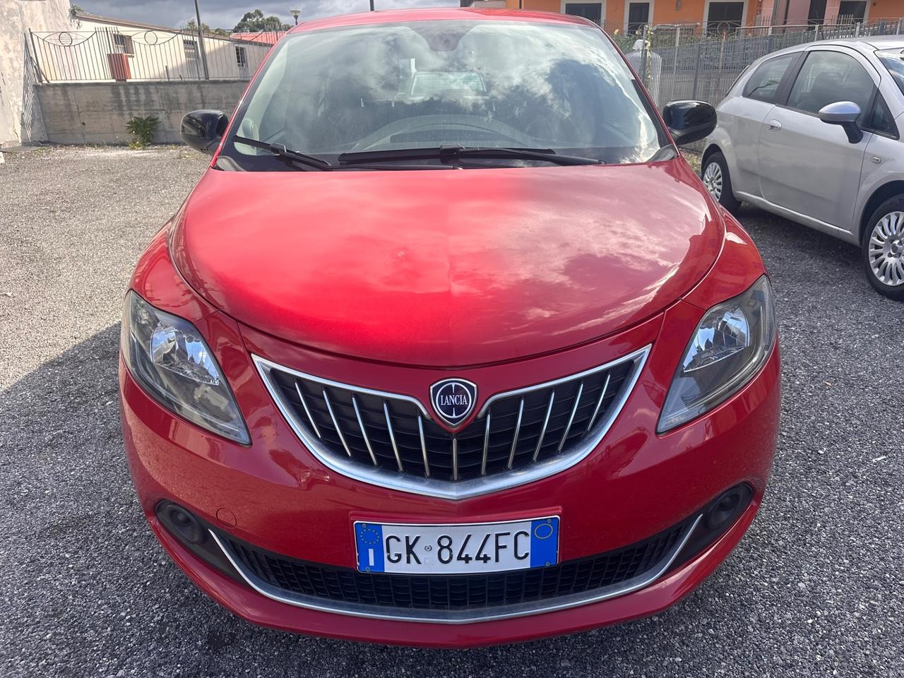 Lancia Ypsilon 1.0 FireFly 5 porte S&S Hybrid Ecochic Silver