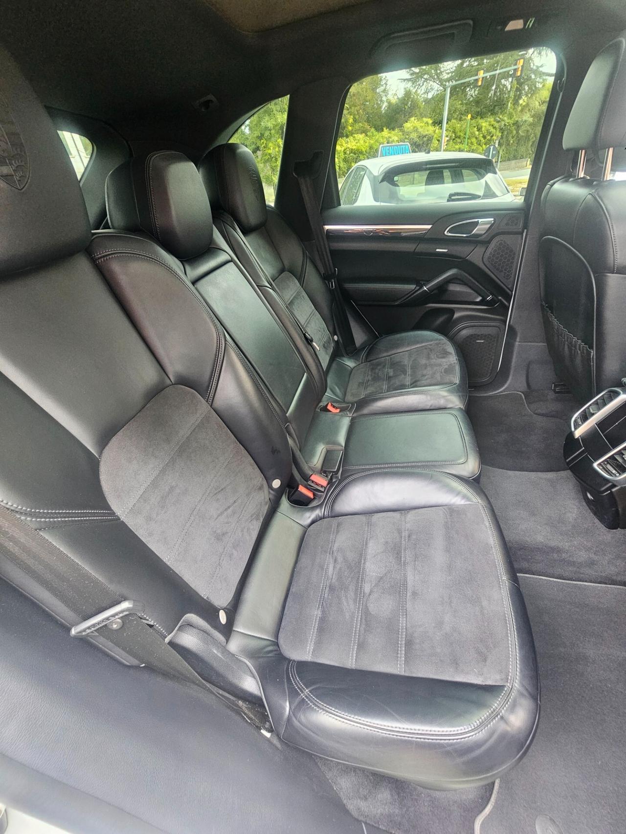 Porsche Cayenne 3.0 Diesel Platinum Edition