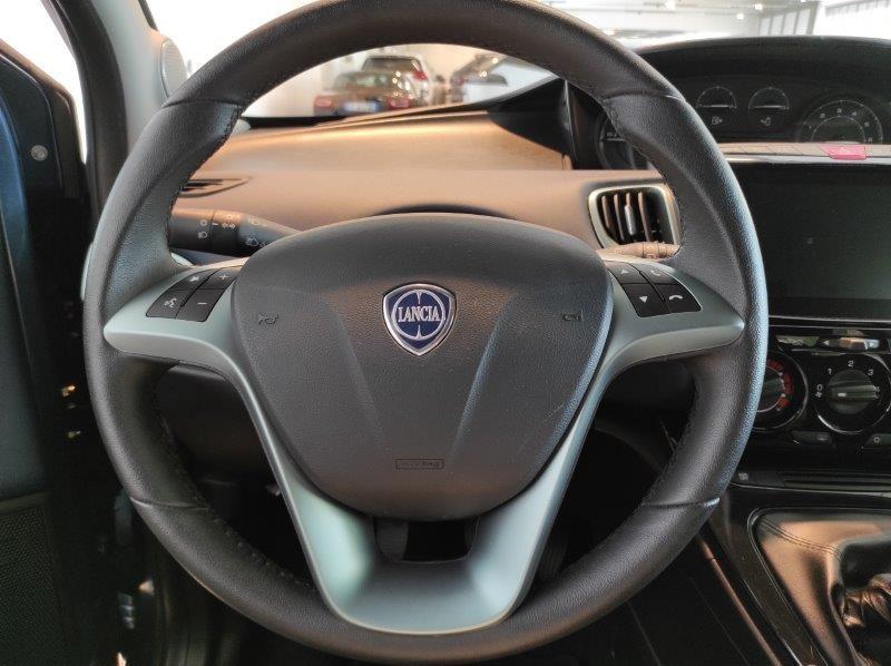 LANCIA Ypsilon 3ª serie - Ypsilon 1.0 FireFly 5 porte S&S Hybrid Platino