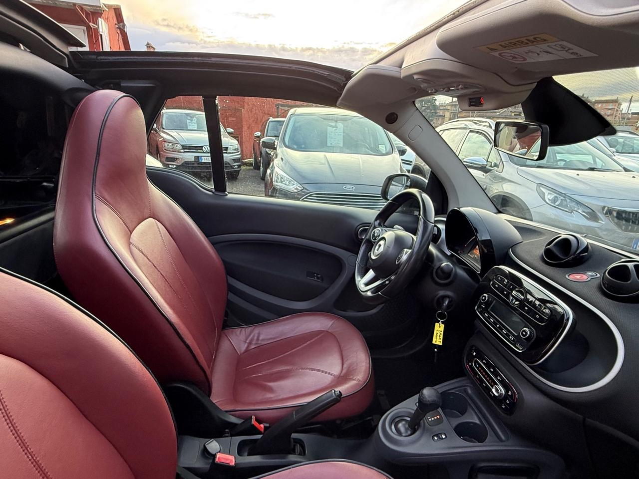 Smart 0.9 Turbo twinamic cabrio -pelle-rate-garanzia
