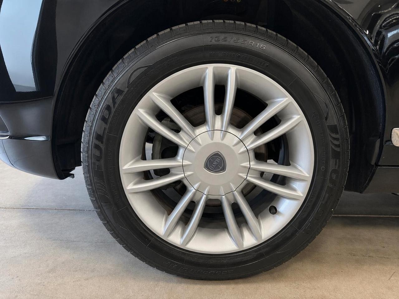 Lancia Ypsilon 1.2 69 CV Platino