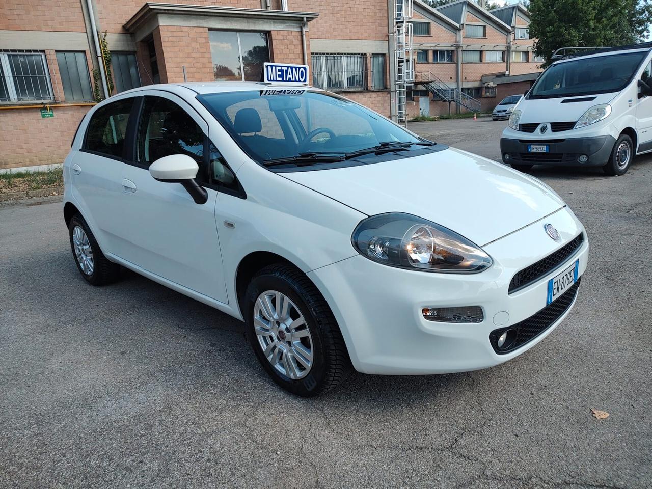 Fiat Punto 1.4 8V 5 porte Natural Power Lounge, OK NEOPATENTATI, GARANZIA L.12 MESI