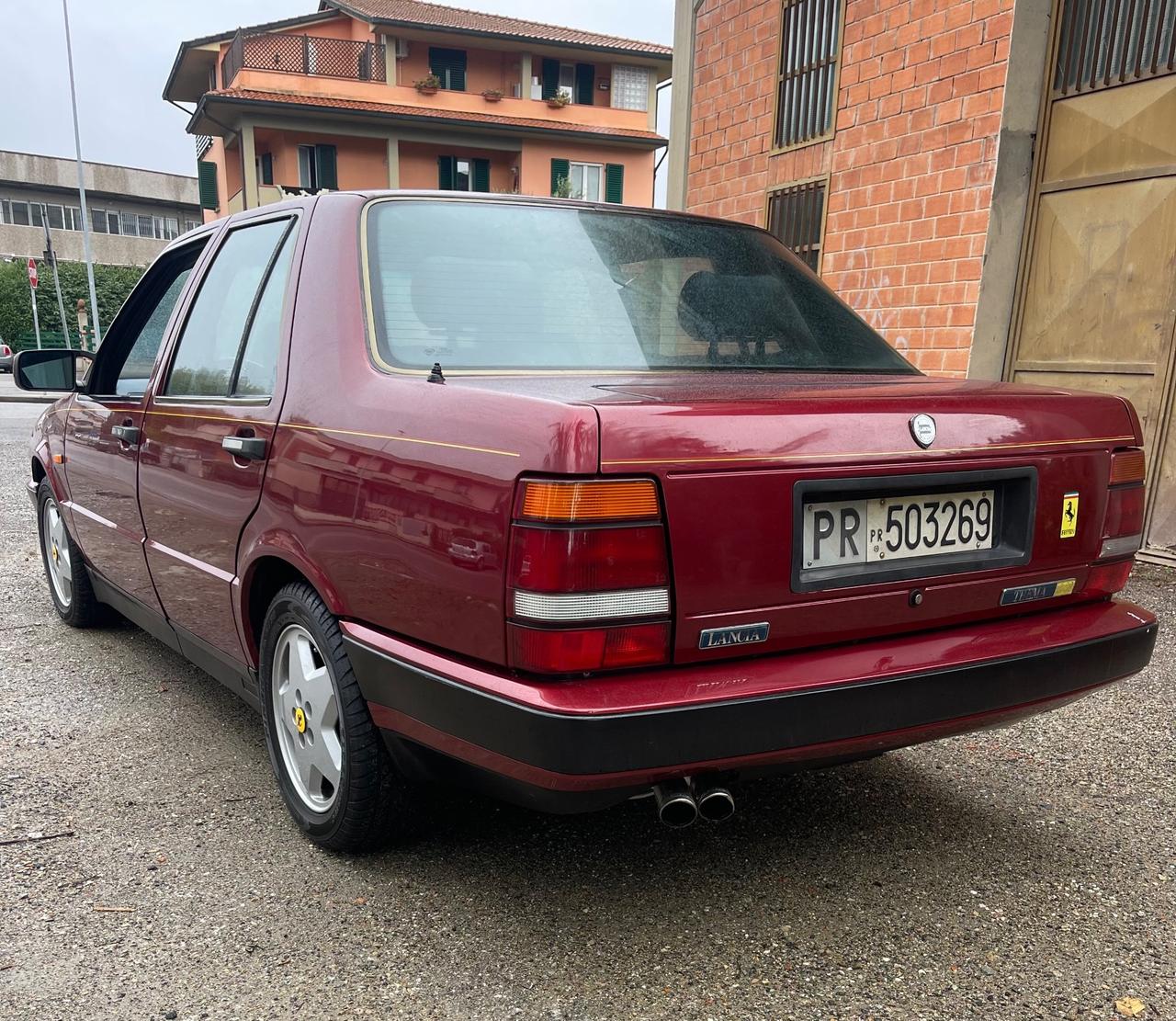 Lancia Thema 8.32