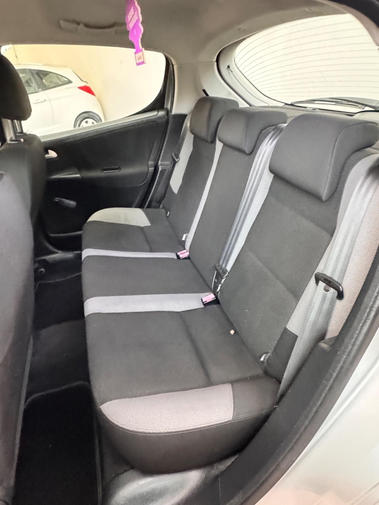 Peugeot 207 1.4 8V 75CV 5p. Neopatentati
