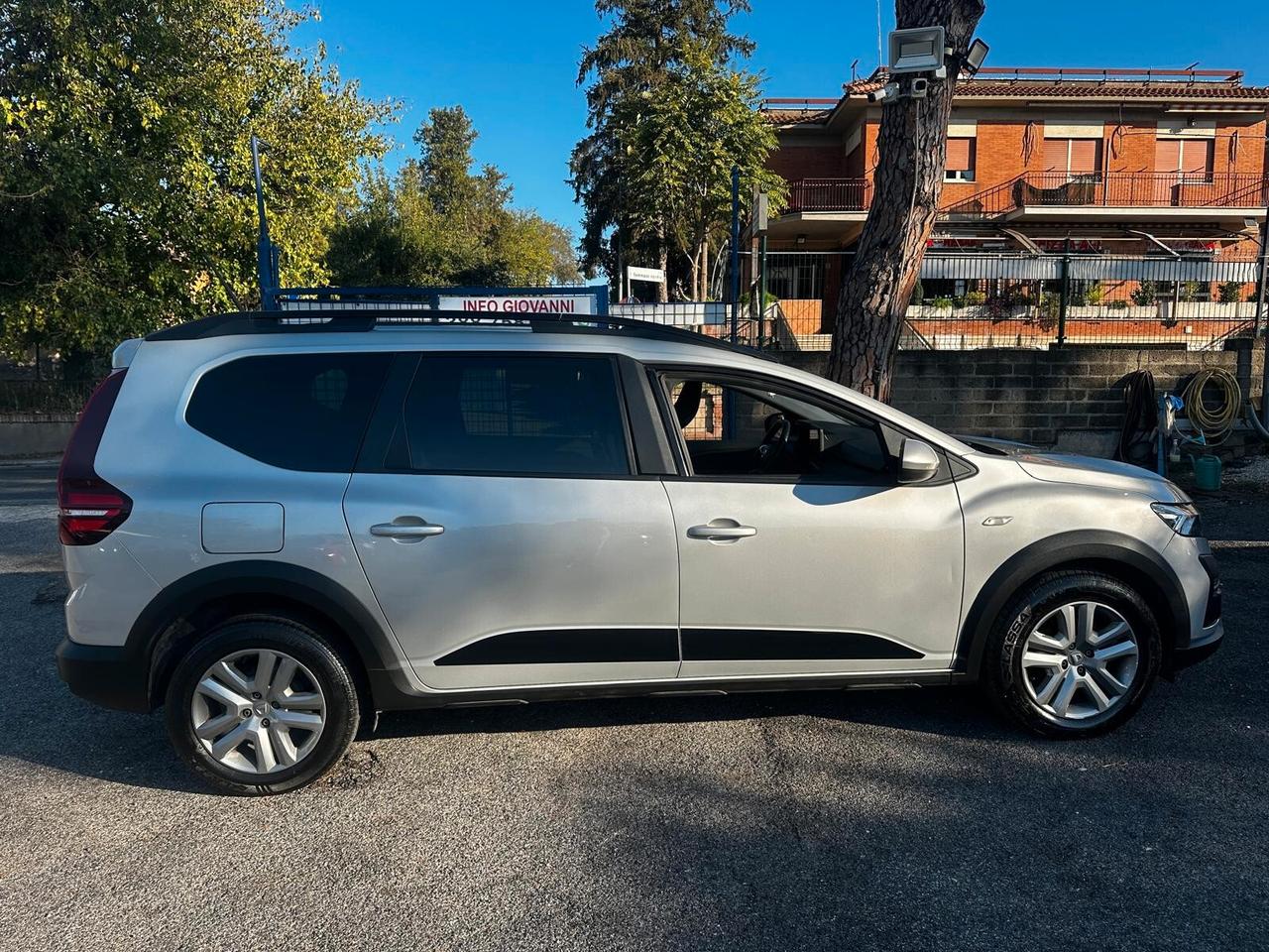 Dacia Jogger 1.0 TCe GPL 100 CV 5 posti Essential