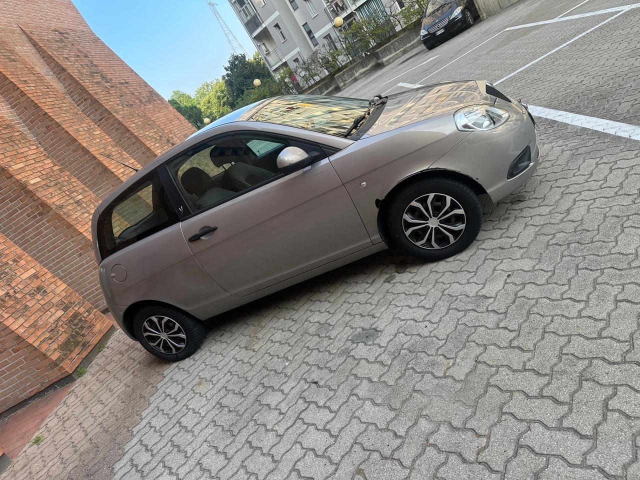 Lancia Ypsilon 1.2 69 CV Platinum
