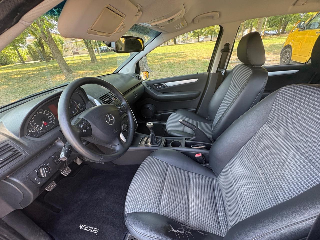 Mercedes-benz A 150 benzina neo patentati