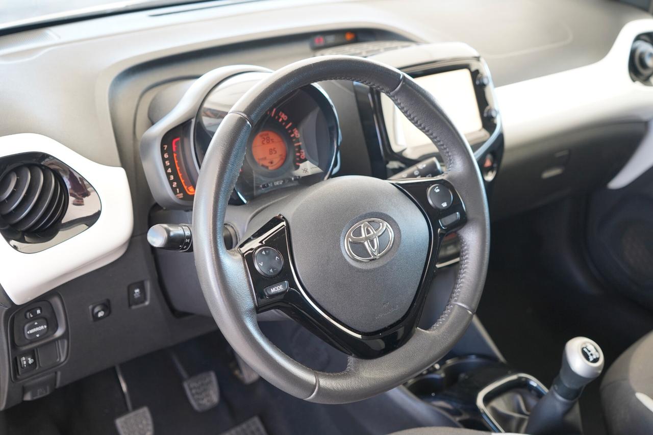 Toyota Aygo 1.0 VVT-i 69 CV 5 porte x-play