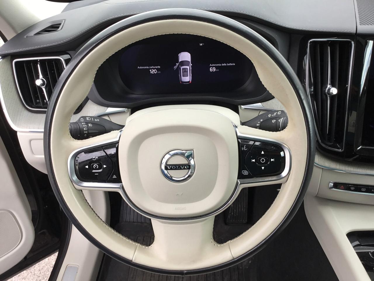 Volvo XC60 T6 Recharge Plug-in Hybrid AWD aut. Ultimate Bright