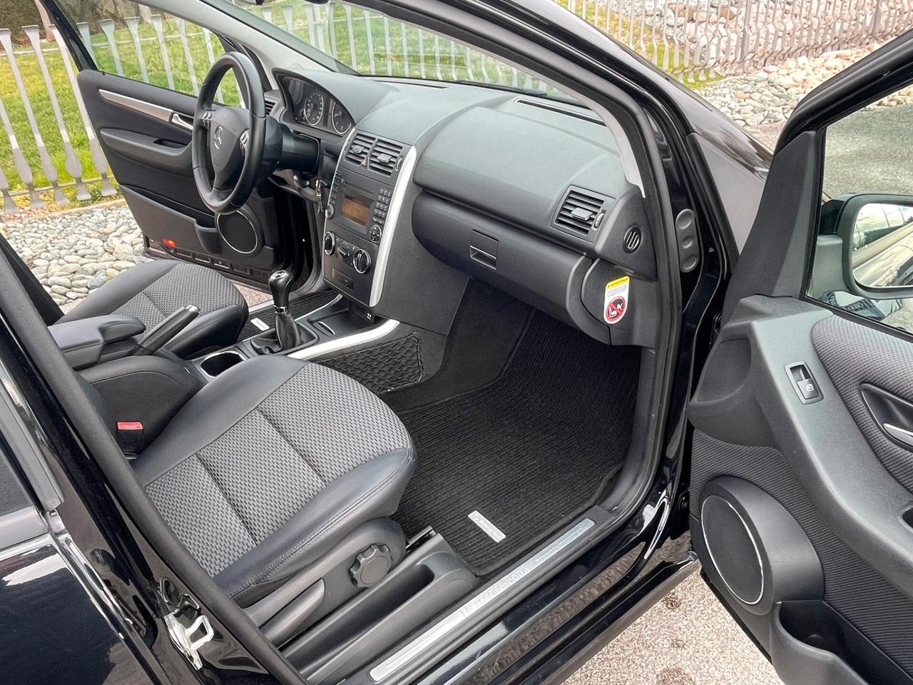 Mercedes-Benz A 160 BlueEFFICIENCY Elegance