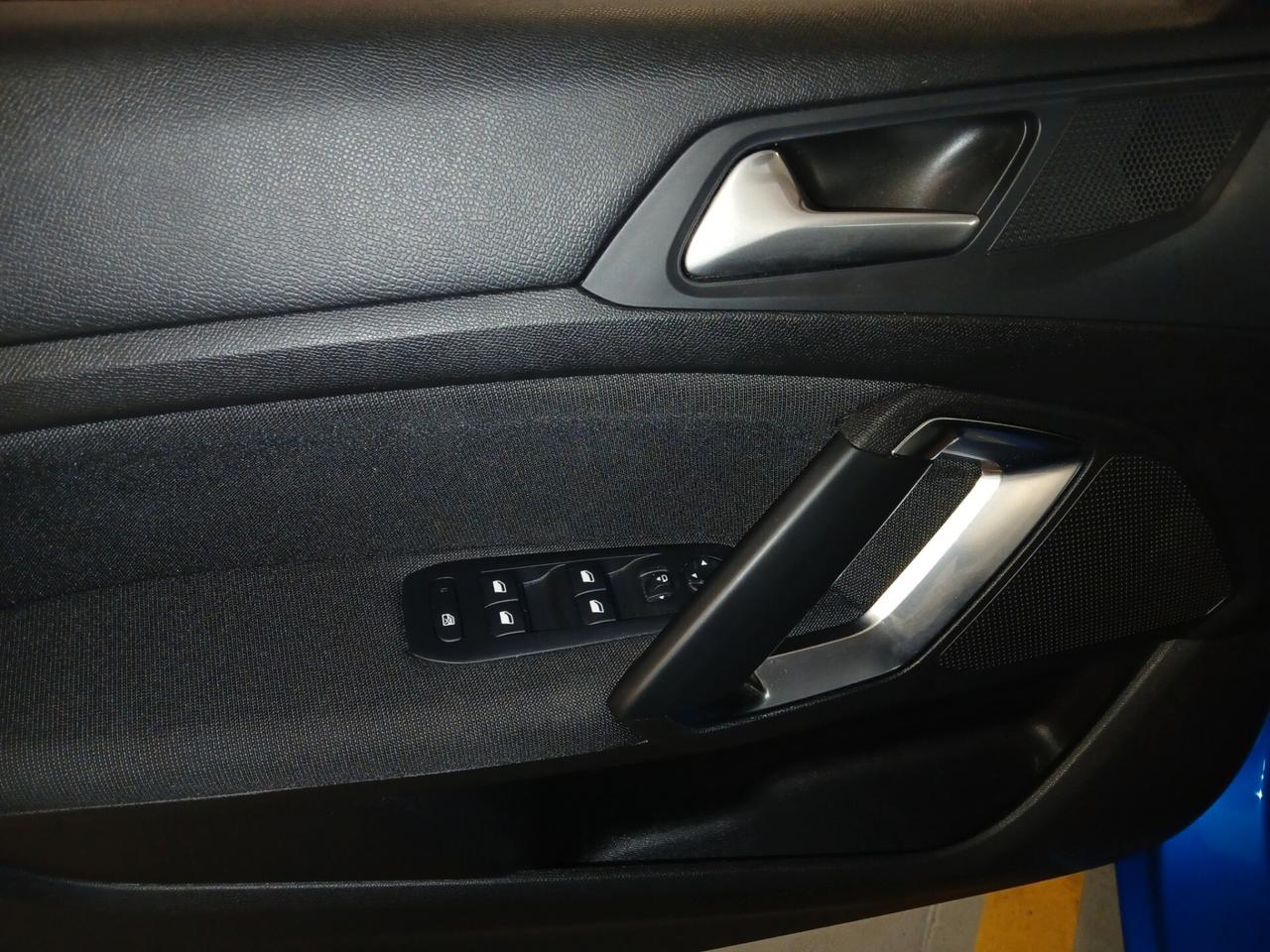 Peugeot 308 PureTech Turbo 130 S&S EAT8 Allure
