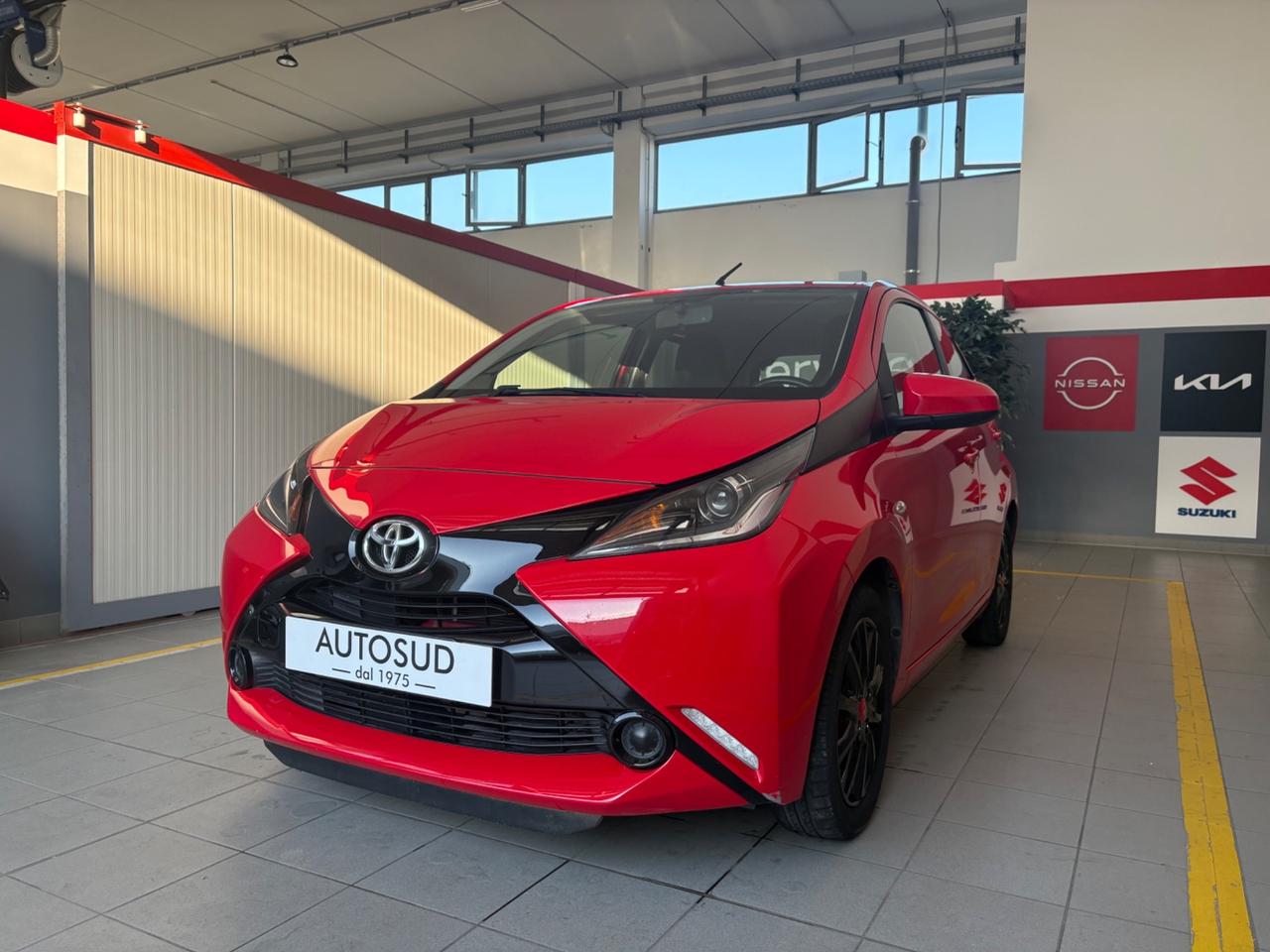 Toyota Aygo 1.0 VVT-i 69 CV 5 porte x-play