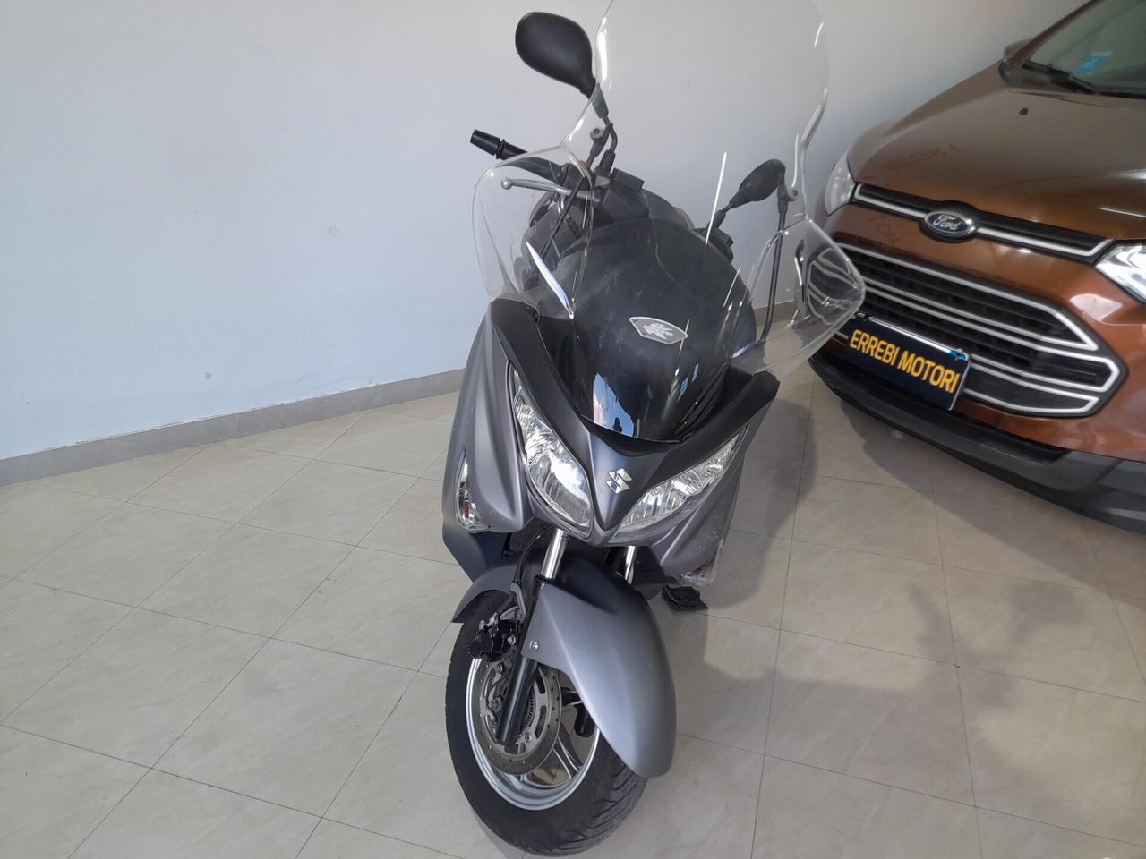 Suzuki Burgman 200 2025