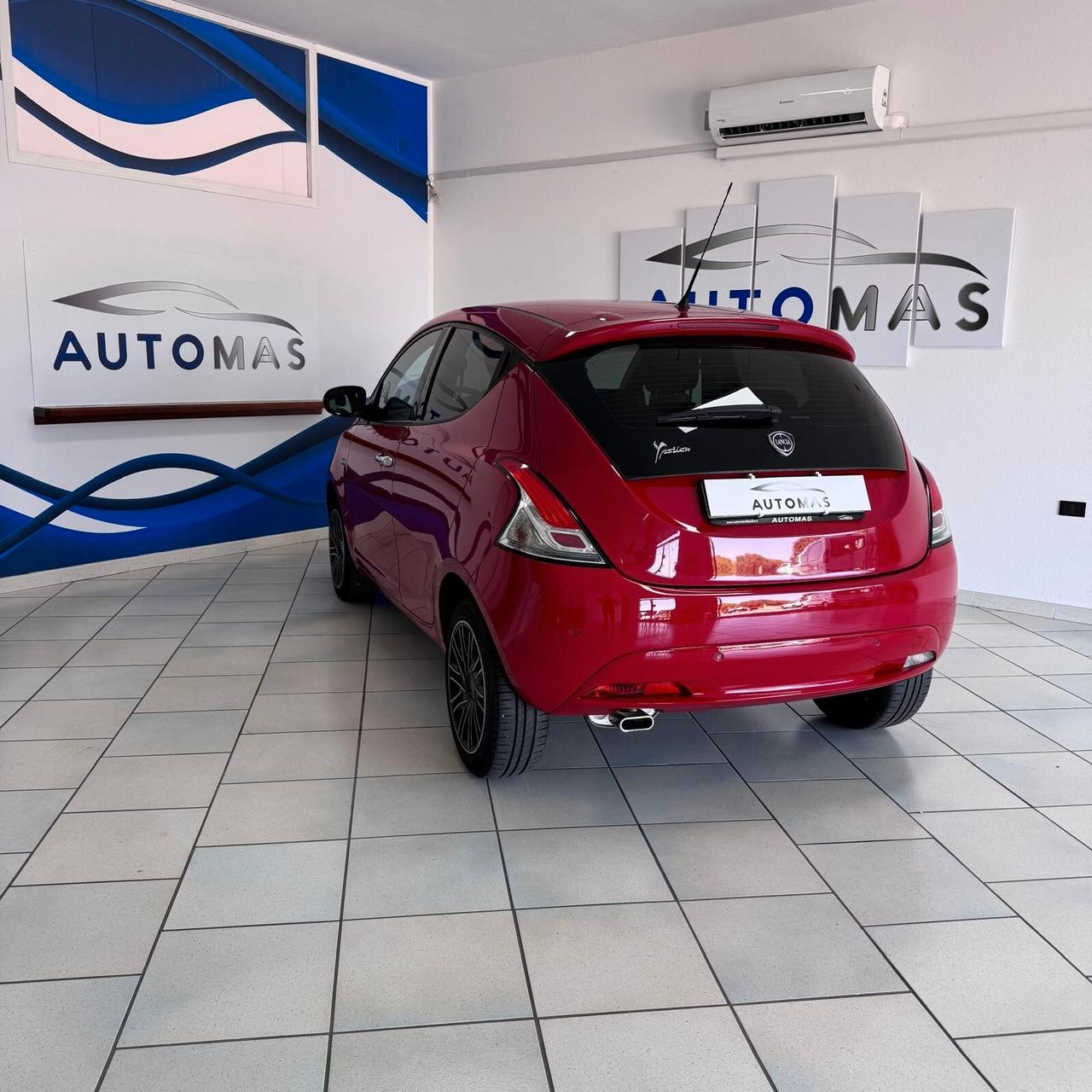 Lancia Ypsilon 1.2 69 CV GOLD