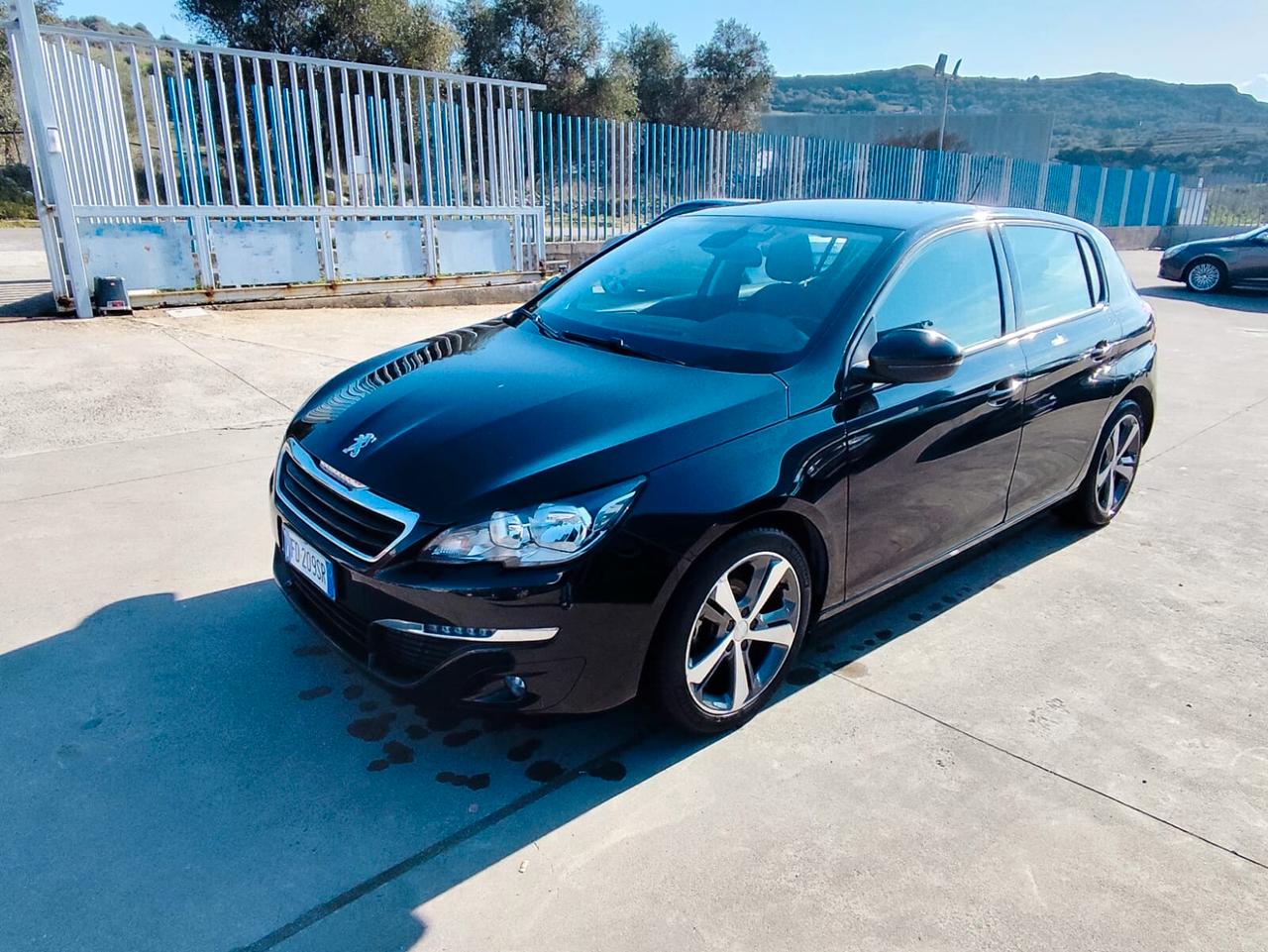 Peugeot 308 BlueHDi 100 S&S Business