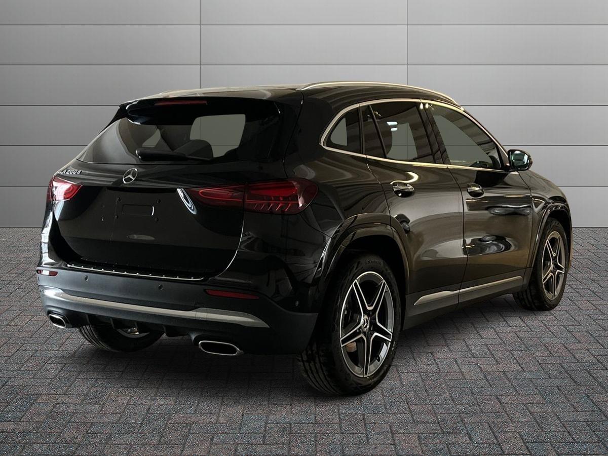 Mercedes-Benz GLA 200 d automatic