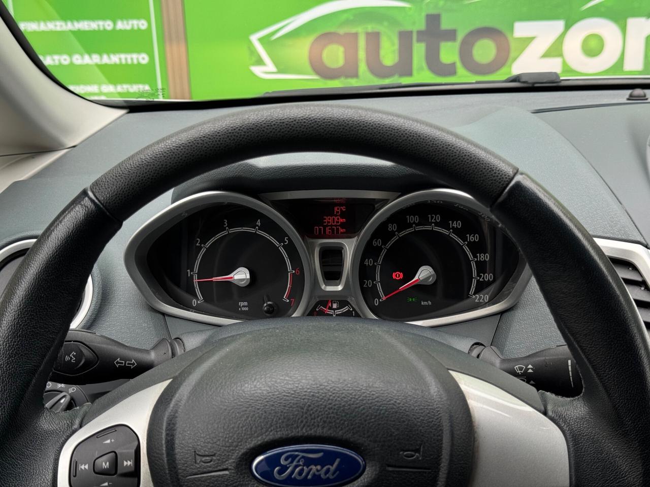 FORD FIESTA 1.2 – SOLO 71.700 KM NEOPATENTATI