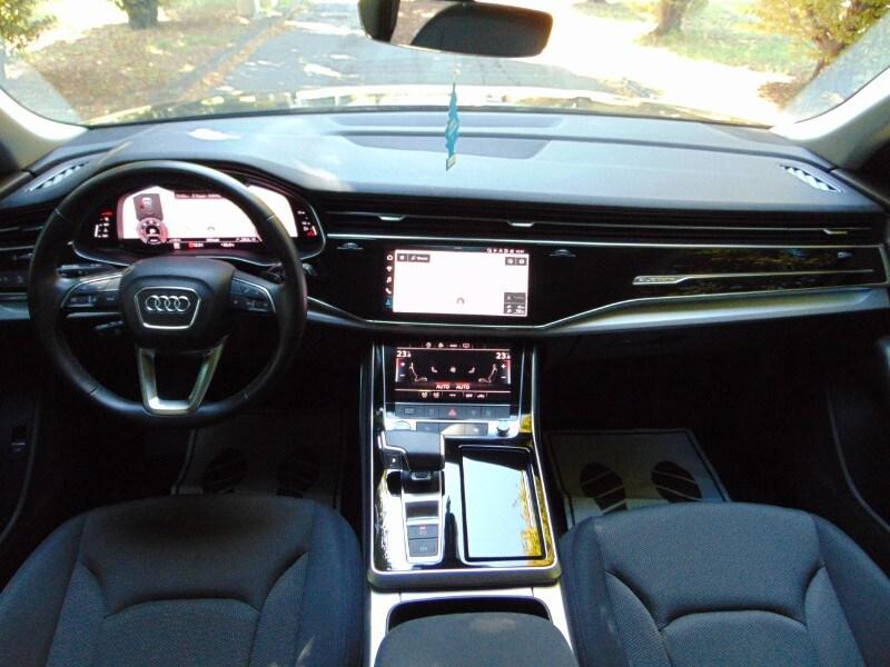 AUDI Q8 Q8 45 TDI quattro tiptronic