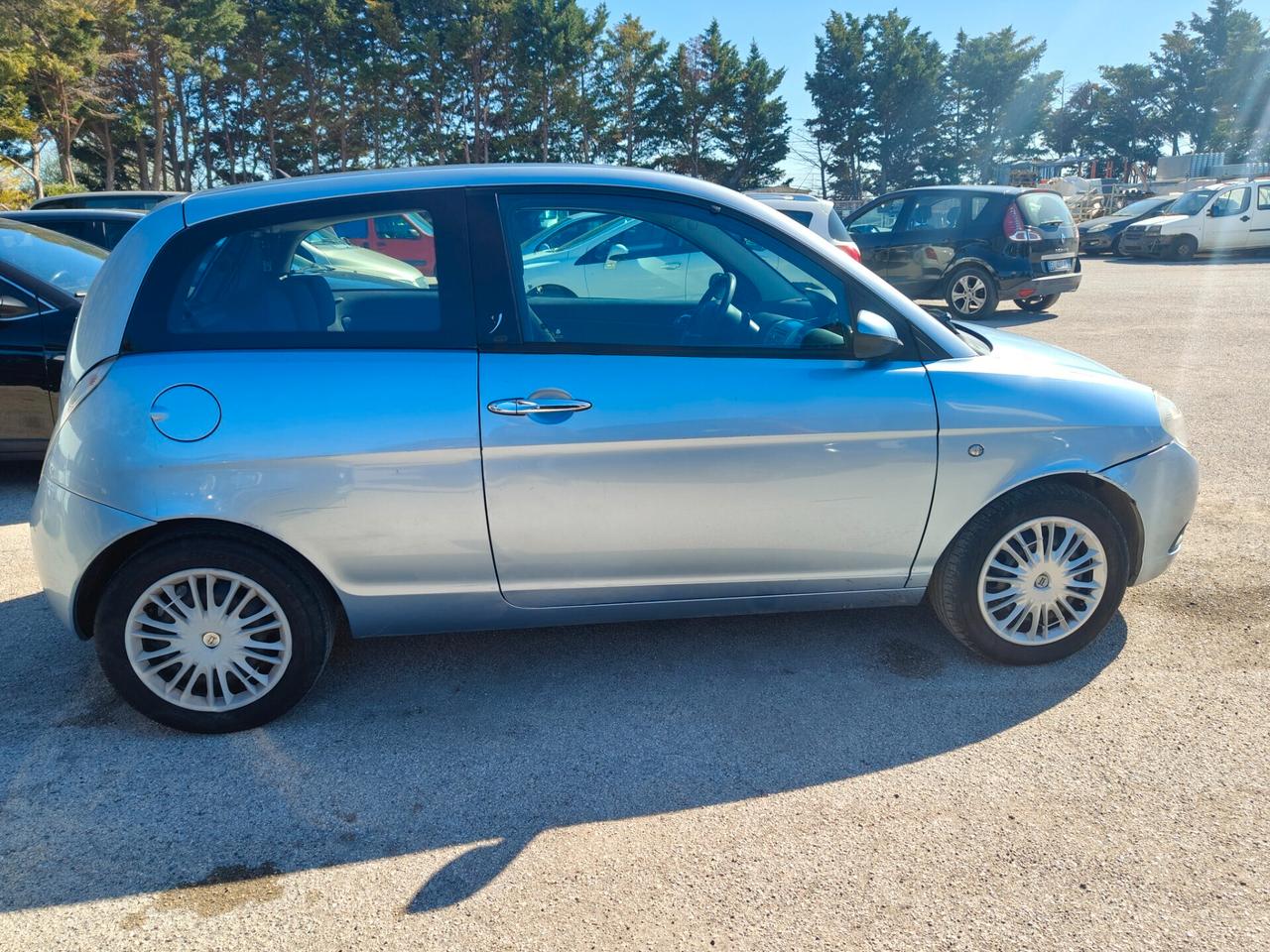 Lancia Ypsilon 1.3 MJT 75 CV Argento