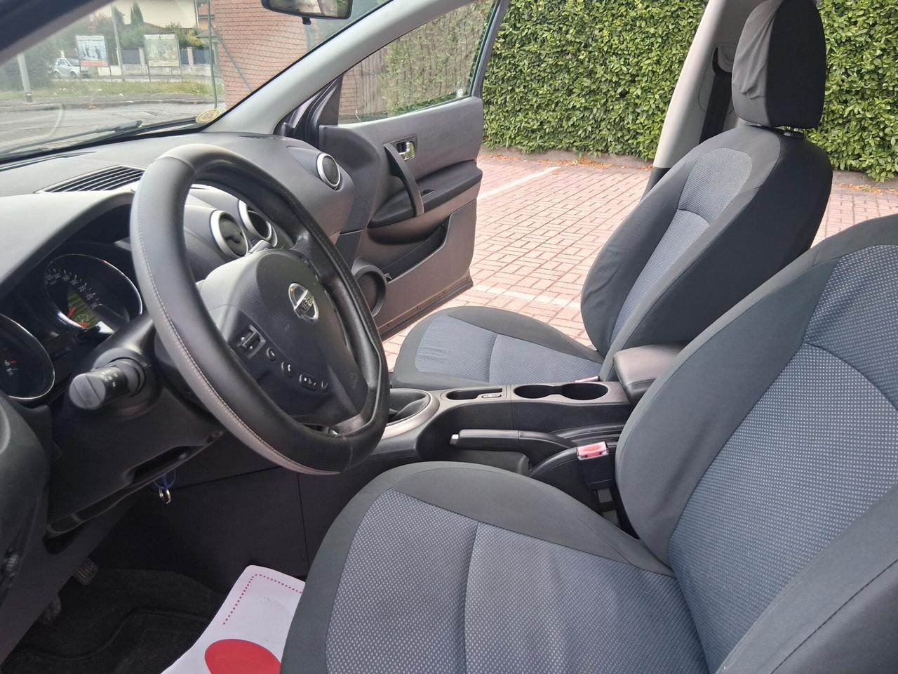 Nissan Qashqai 1.5 dCi DPF Tekna..KM 163 000..NEOPATENTATI. CELL 320 147 1147 WUATSAPP..3276540940