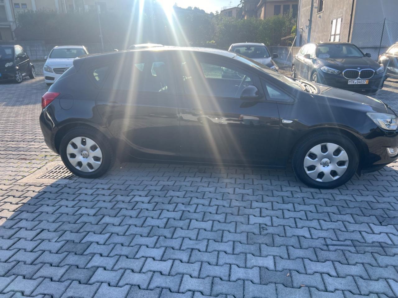 Opel Astra 1.4 100CV 5 porte Elective