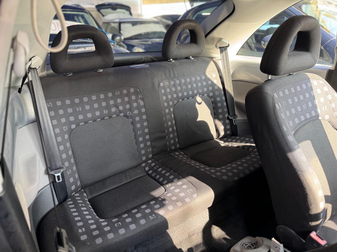 Volkswagen New Beetle 1.6