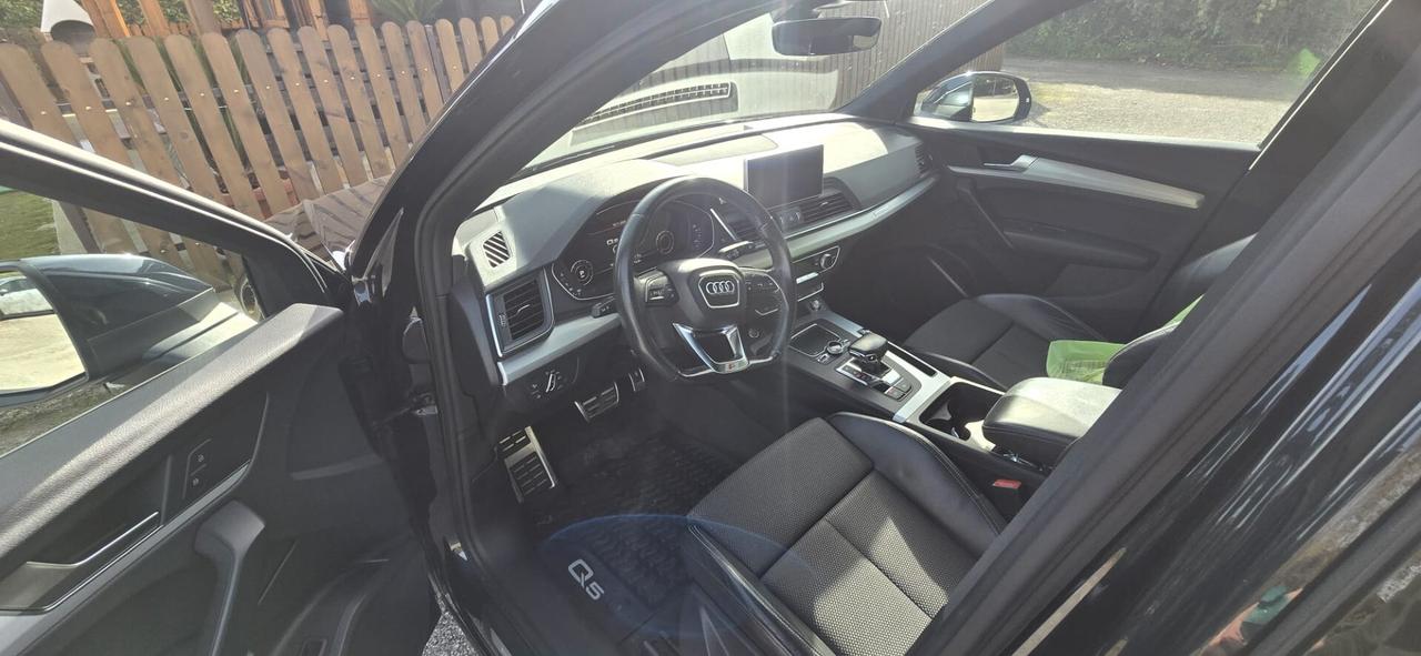 Audi Q5 2.0 TDI 190 CV quattro S tronic s-line interno esterno