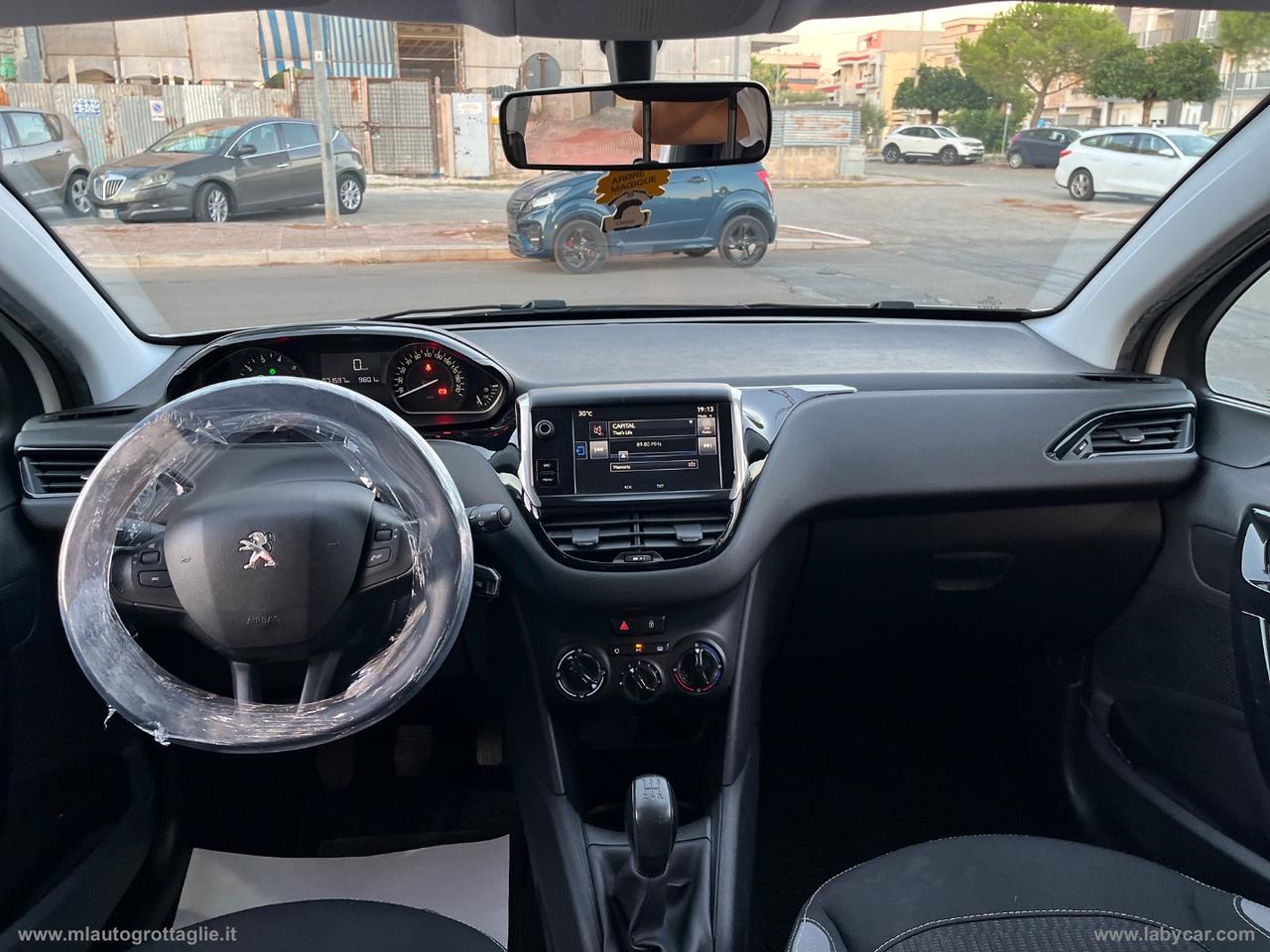 PEUGEOT 208 PureTech 82 5p. Allure