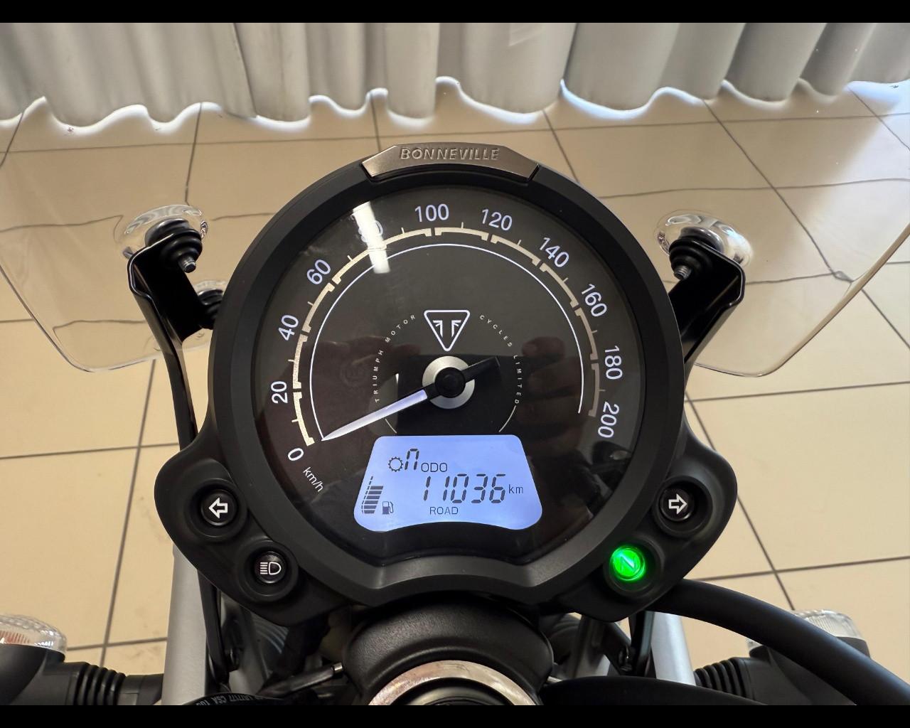 TRIUMPH Scrambler 900 - Stealth Edition