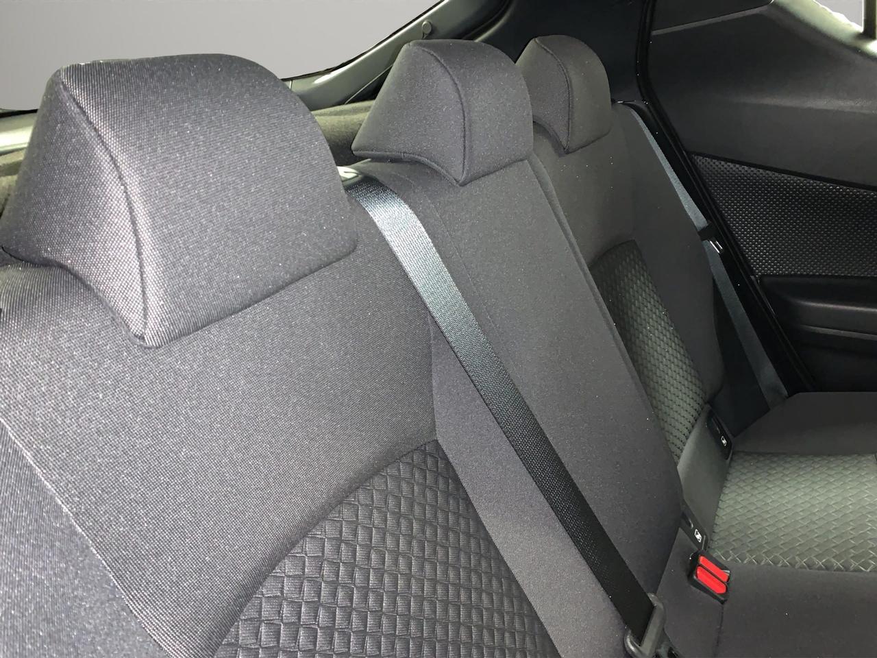 Toyota C-HR 1.8h Business e-cvt