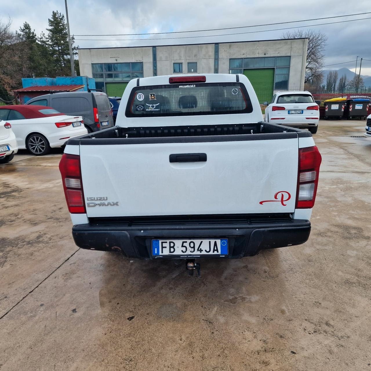 Isuzu D-Max N60 2.5 td crew Satellite 4x4 GANCIO DI TRAINO