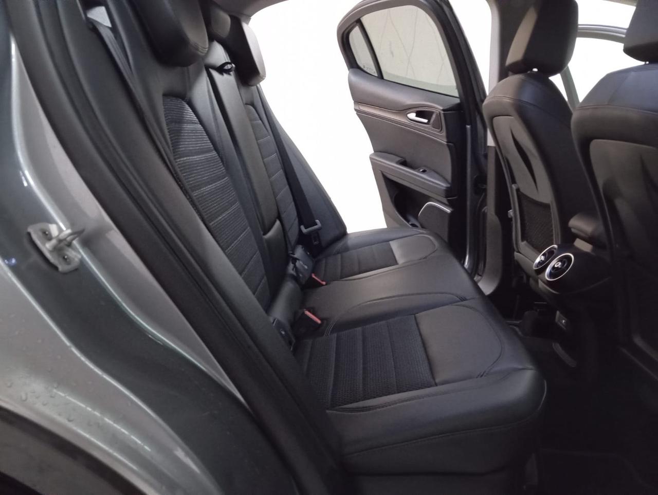 Alfa Romeo Stelvio 2.2 Turbodiesel 180 CV AT8 RWD Executive