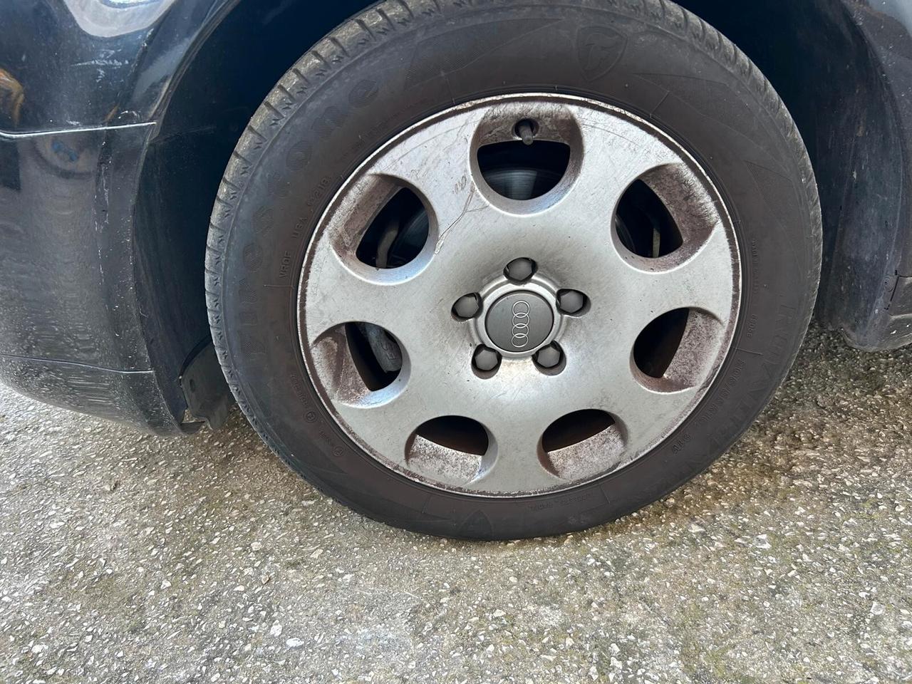 Audi A3 1.6cc benzina(PRIVATO)-2004