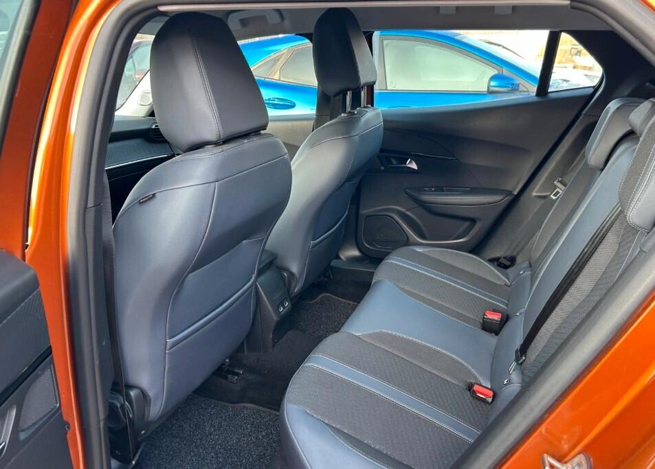 Peugeot 2008 BlueHDi 130 S&S EAT8 Allure