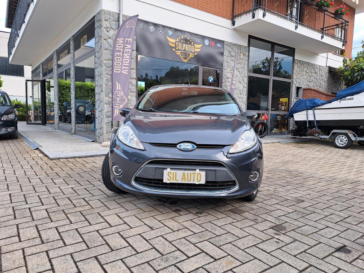 Ford Fiesta 1.4 TDCi 68CV 5 porte Titanium