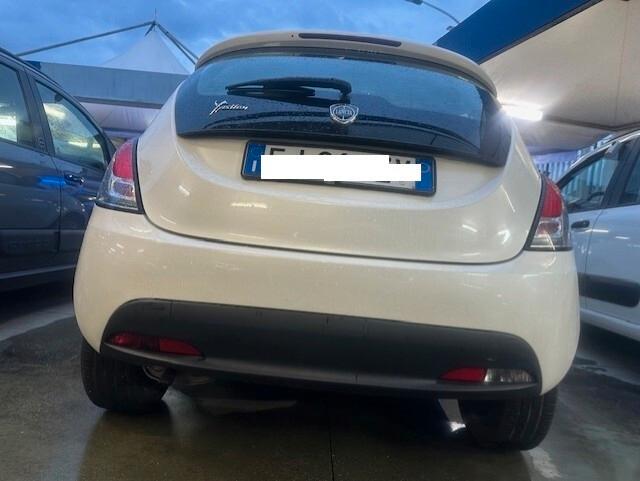 LANCIA YPSILON 1,2 TETTO APRIBILE 120MILA KM!