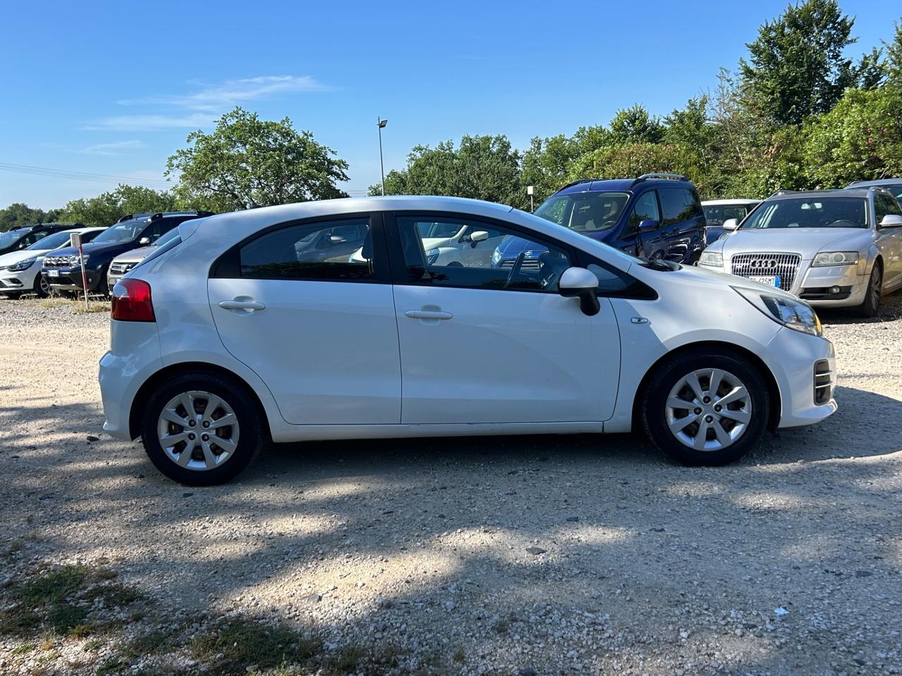 Kia Rio 1.2 CVVT 5p. Cool neopatentati rate permute